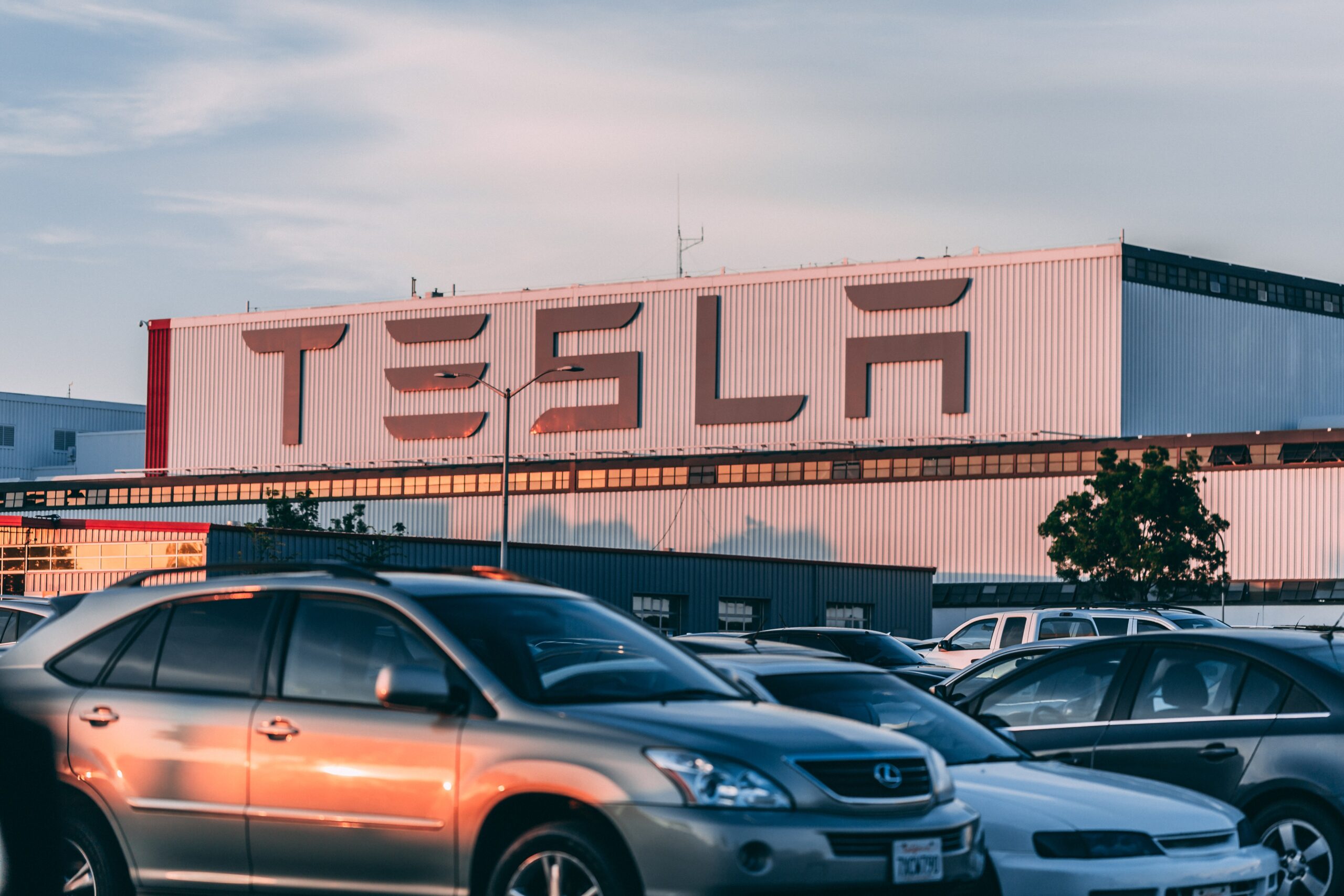 Why Tesla stock is going up : Reasons you should Know
