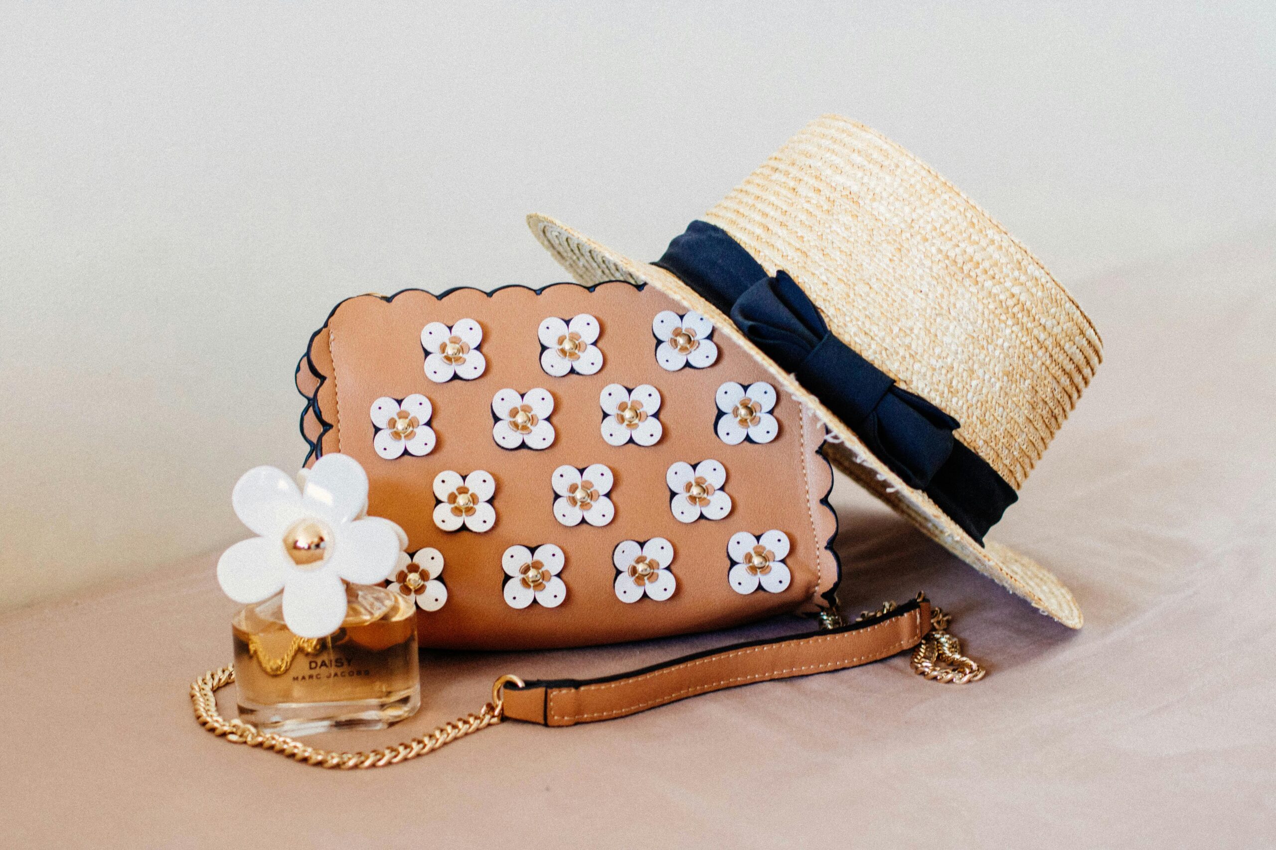 accessories, the iconic blogger